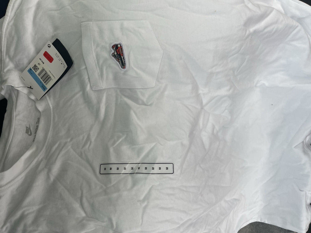 Nike The Nike Tee Men's White Pocket T-Shirt Crew Neck Size M HQ0949-100