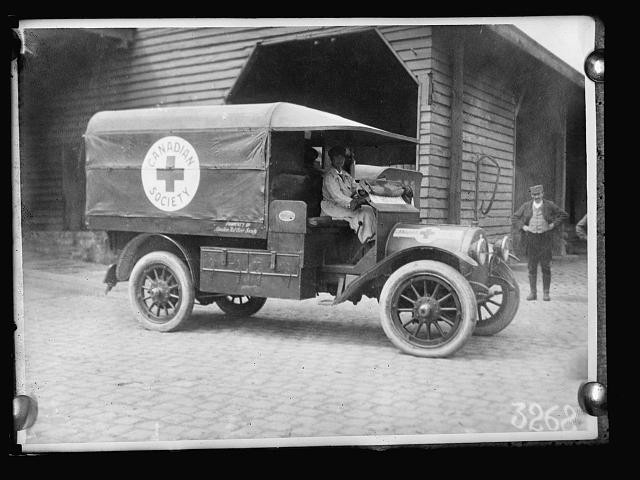 Paris France 1918 Canadian Red Cross Ambulance Gare la Chapelle wounded
