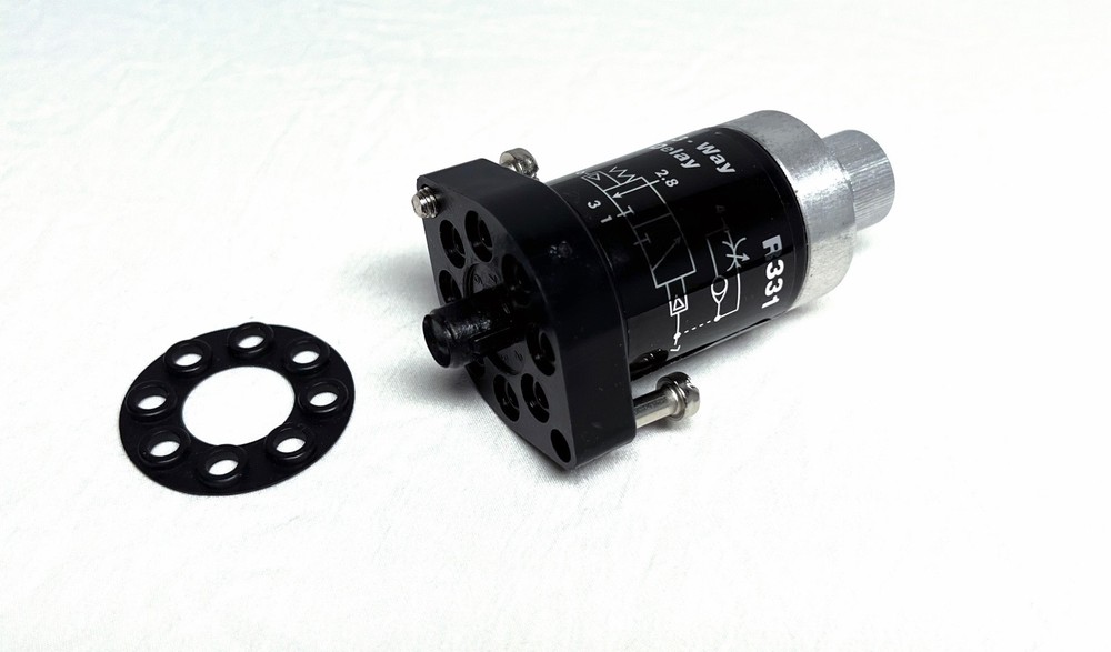 Accurate R-331 Clippard Valve For Ghostbusters Proton Pack Or Wand - In The Box!-image