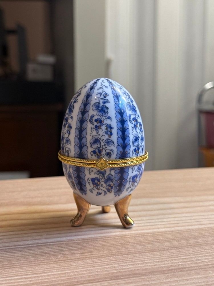 Vintage Imperial Porcelain Hinged Egg Trinket Jewel  Box Blue and White Floral