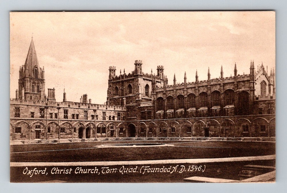 England- Oxford Christ Church Tom Quad Souvenir Old Postal View Vintage Postcard