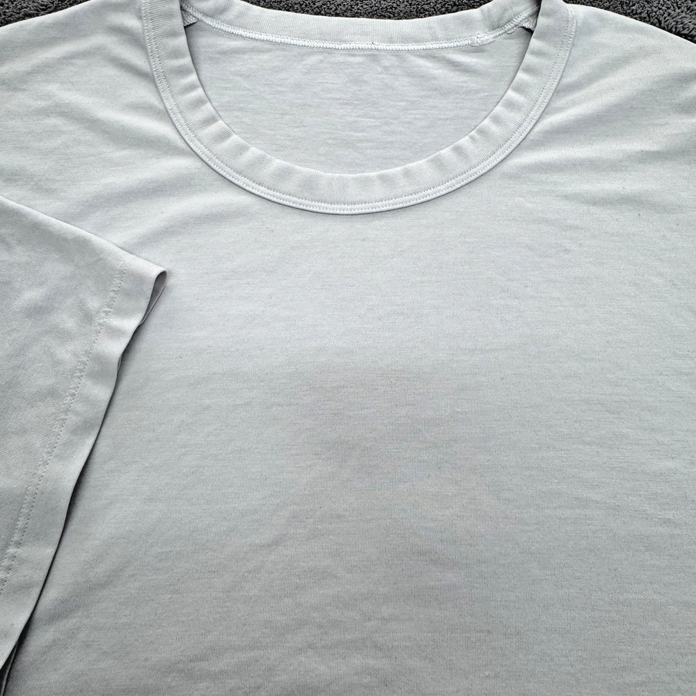 Lululemon Shirt Mens L White Crew Neck Short Sleeve Logo Athletic Tee