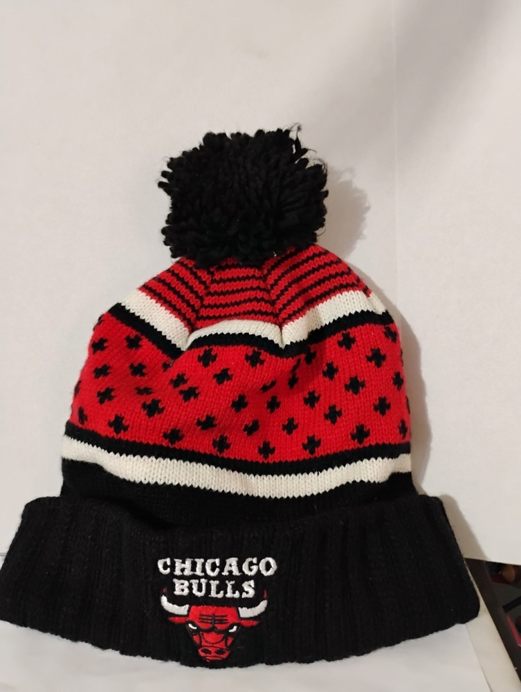 Chicago Bulls NBA Mitchell & Ness Cuffed Knit Pom Hat