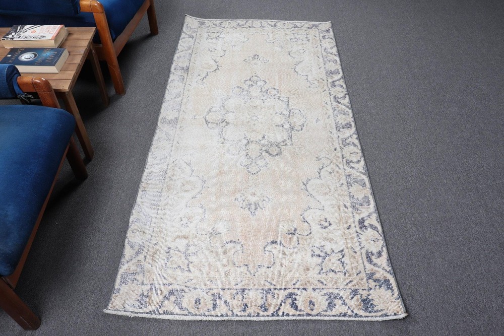 Vintage Turkish Accent Rug 3,2x6,46 ft, White Wool Rug