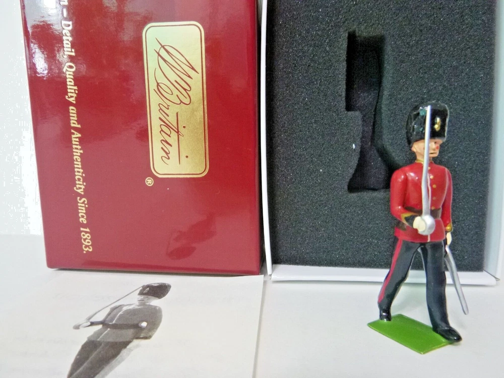 W. Britain Toy Soldier 2010 Gloss Club Figure British Fusiliers Officer 50017C