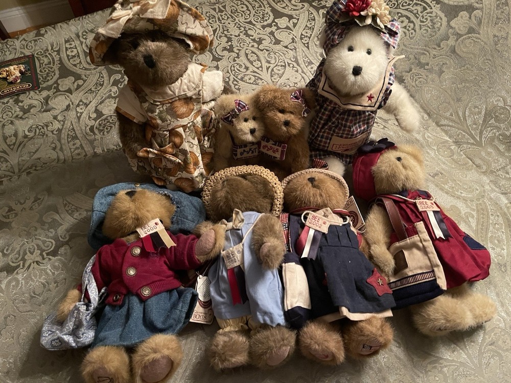 Boyds Bears plush bear lot of 7 w/clothes & hats assorted colors animal theme