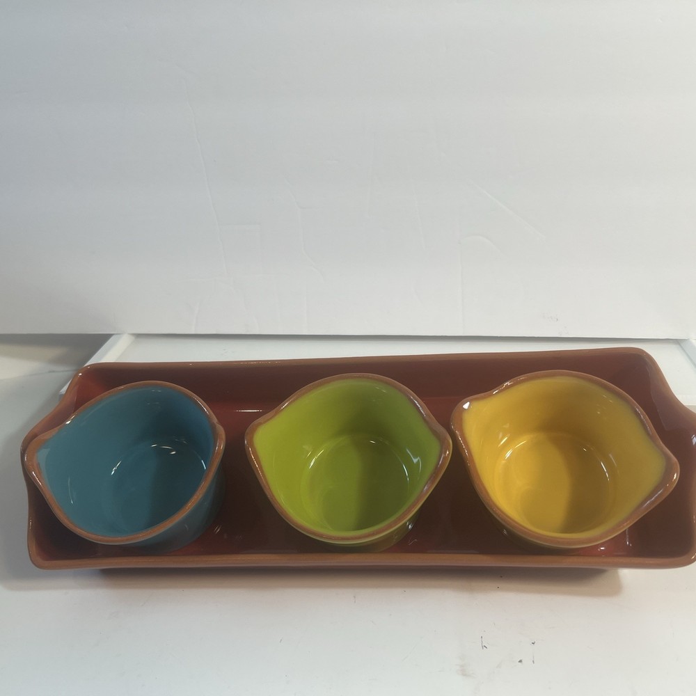 Pier 1 Imports set of three Terracots  dip/salsa bowls and trey “Sul”