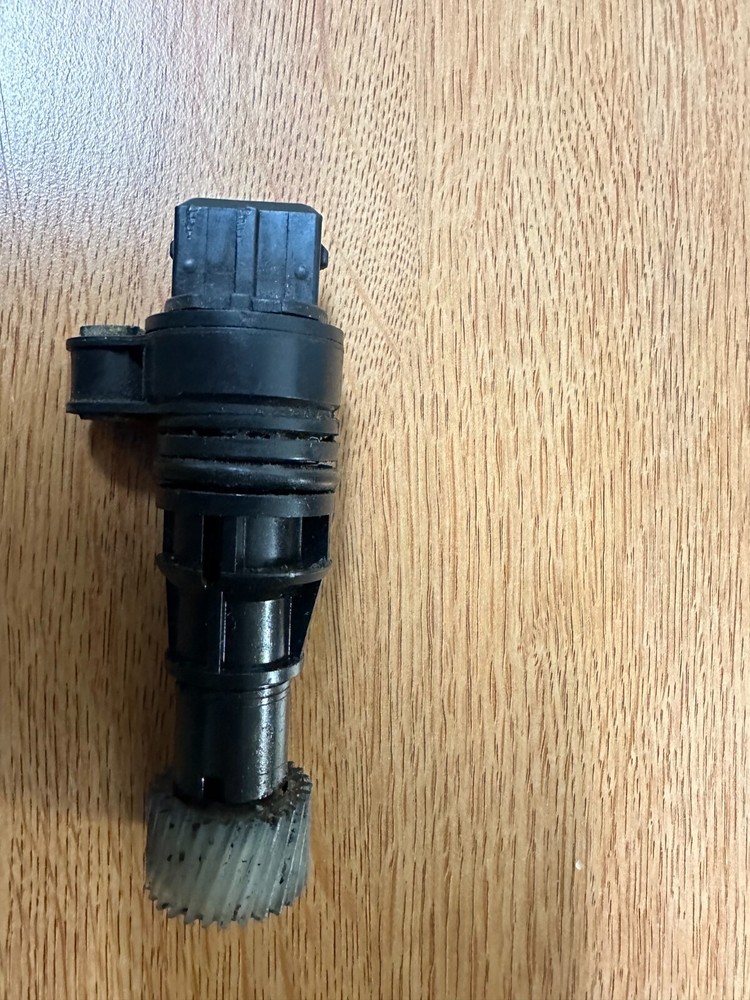 Evo 8 Speedometer Sensor And Gear (MIT-MD756706) (MIT-MD747055)