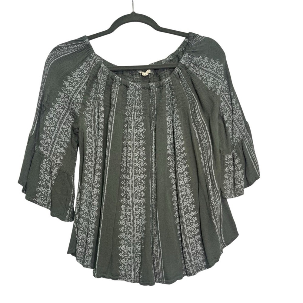 Altar'd State Womens Size Small Green Cream Off The Shoulder Bell Sleeve Top