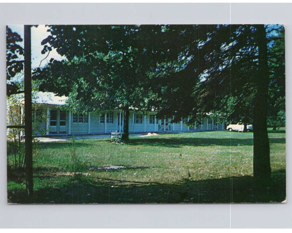 Lindenmere Hotel Center Moriches Long Island NY Vintage Postcard 1950s