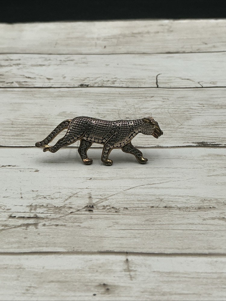Vintage Silver-Tone Leopard Brooch: Elegant Ornate Big Cat Prowling Pin Jewelry