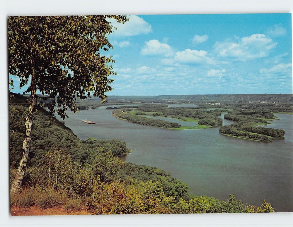 Postcard Mississippi River & Prairie Du Chien Wisconsin USA