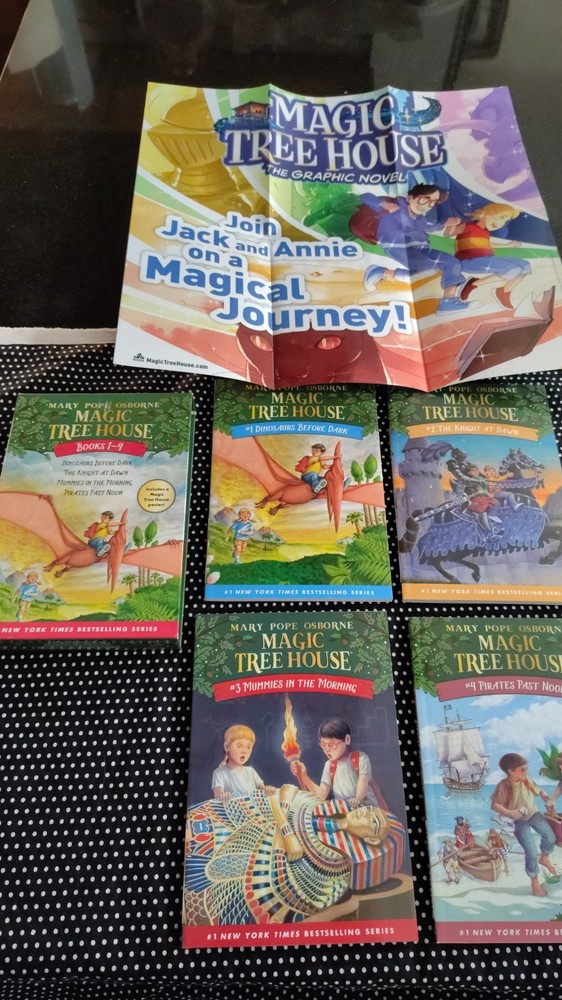 Magic Tree House Box Set Books 1-4 With Poster by Mary Pope Osborne