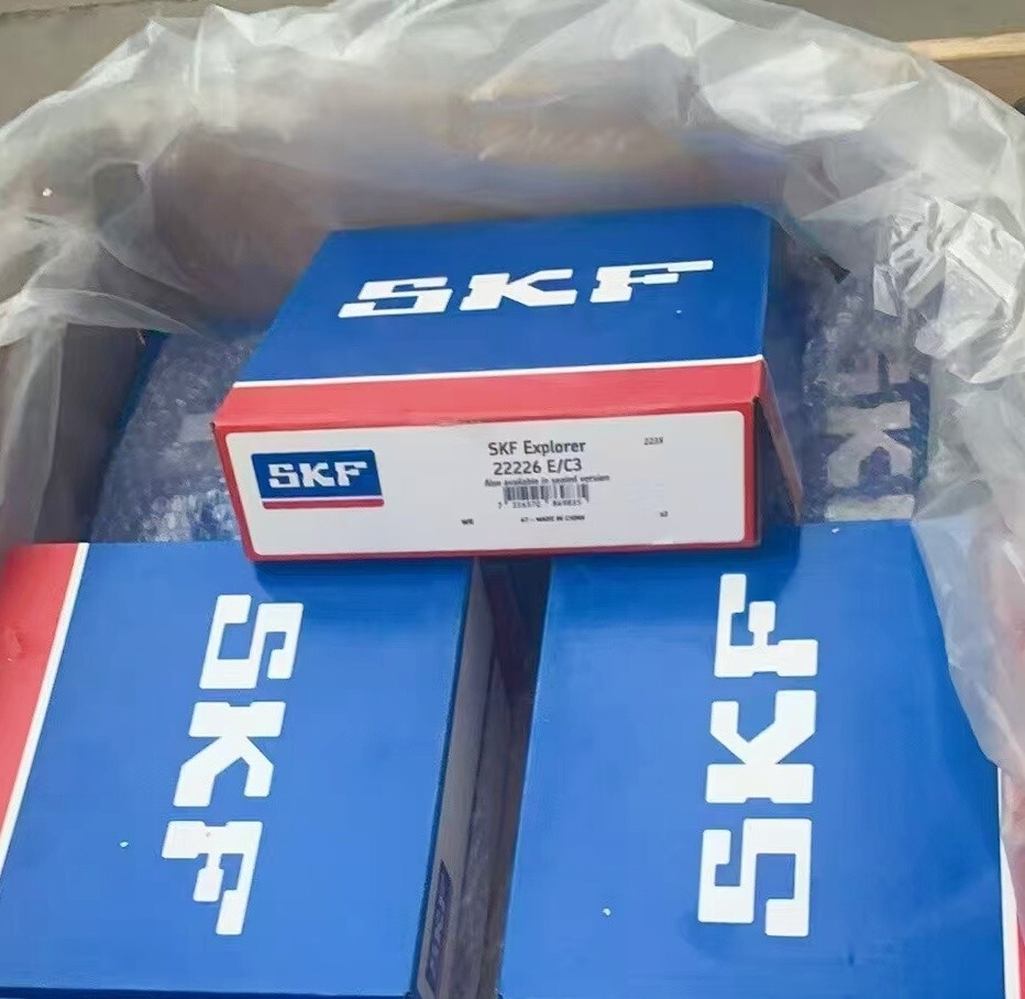 NEW SKF 22226 E/C3 spherical roller bearing 1PCS #NN