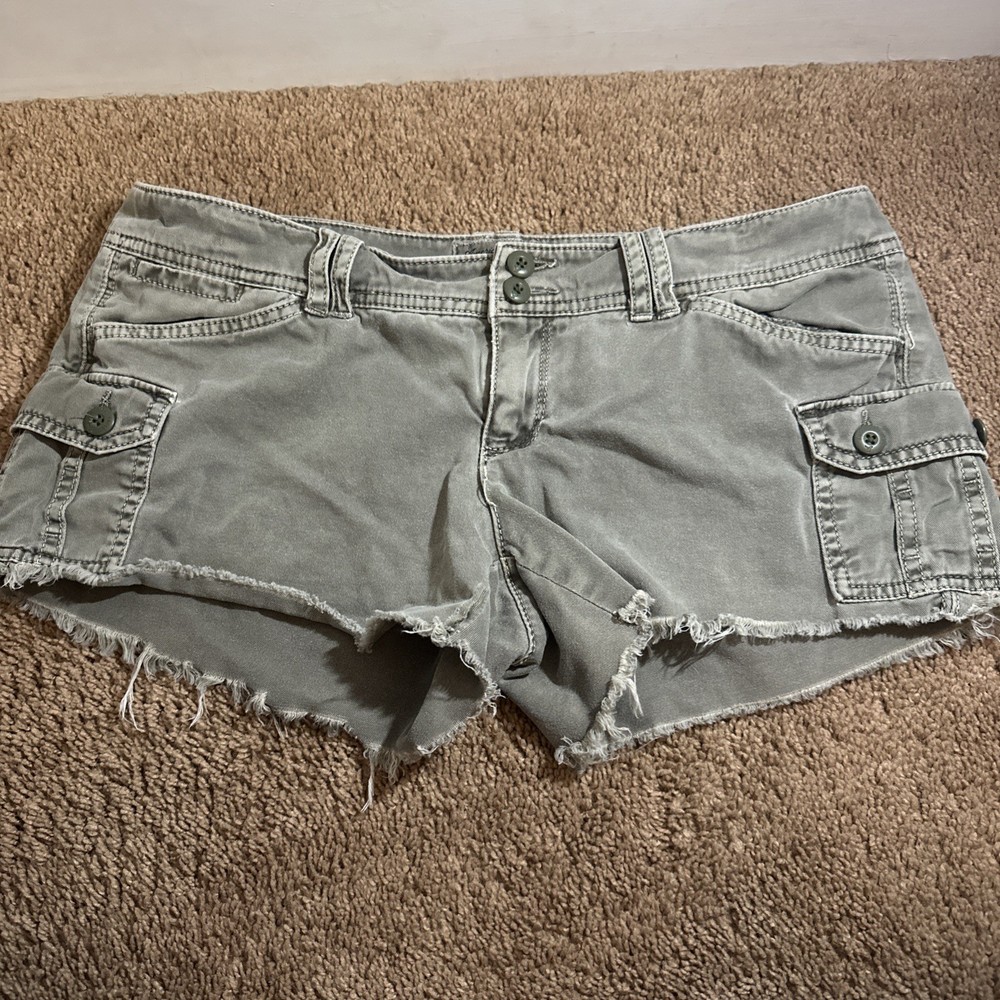 American Eagle Y2K Shorts Shortie Frayed Hem 3in Inseam Green Size 6 Read Cargo
