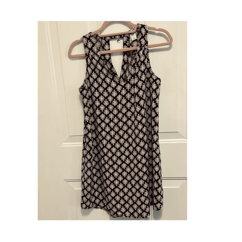 Old Navy Black and Ivory Geometric Sleeveless V-Neck Cutout Blouse Size S P