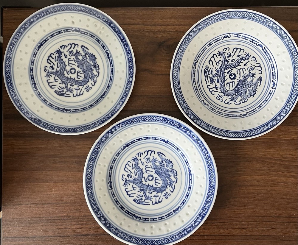 Chinese Porcelain Dragon Plates Blue And White 8”