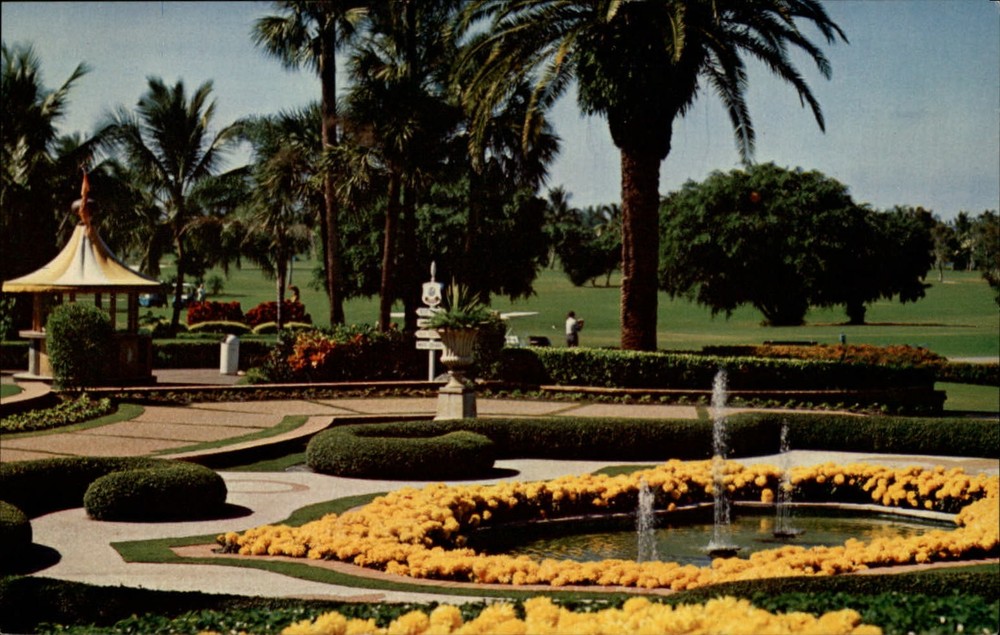 Formal Garden Doral Country Club Hotel Miami Florida fountain ~ vintage postcard