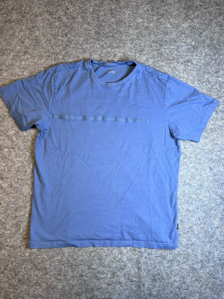 Banana Republic Shirt Mens Size L Blue Soccer Workout Gym Outdoors Tee Casual