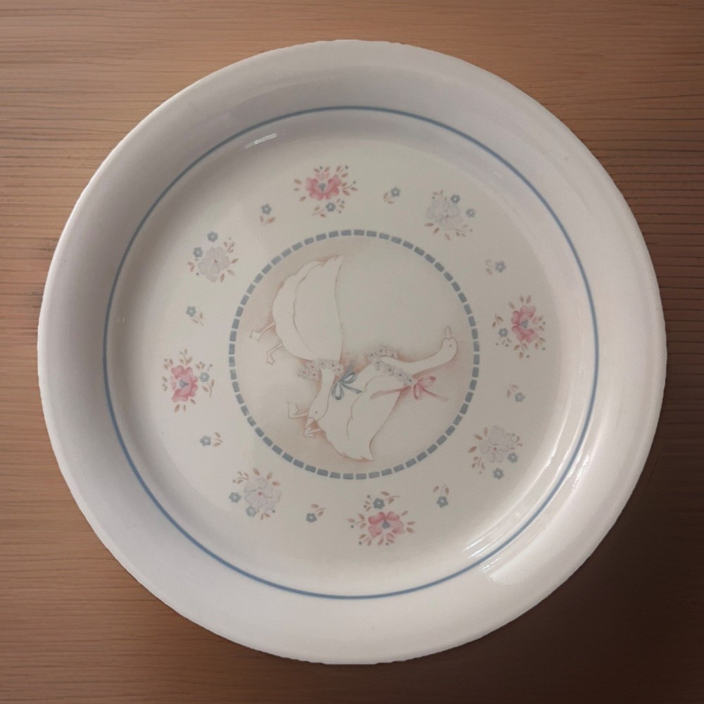 Vintage Corelle Country Promenade Ducks Geese 8 1/2
