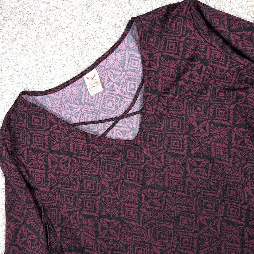Faded Glory Womens Plus Size 2X Burgundy Black Print Bell Sleeve V Neck Top