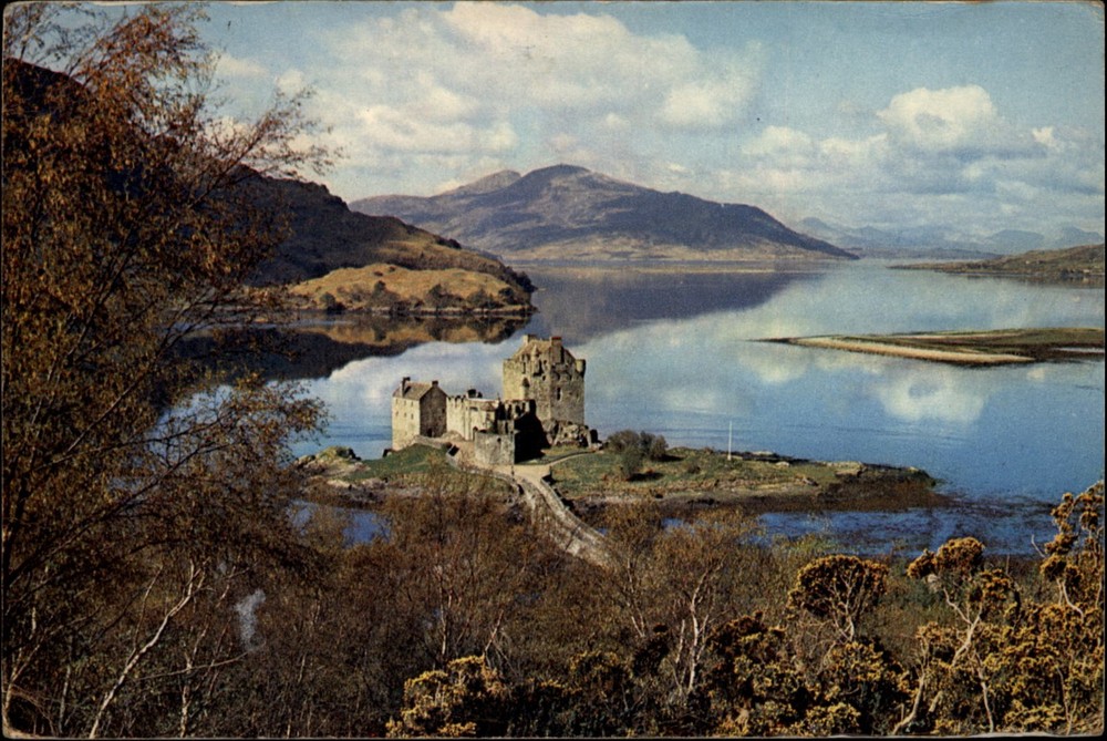 Eilean Donan Castle Loch Duich Scotland vintage postcard u633