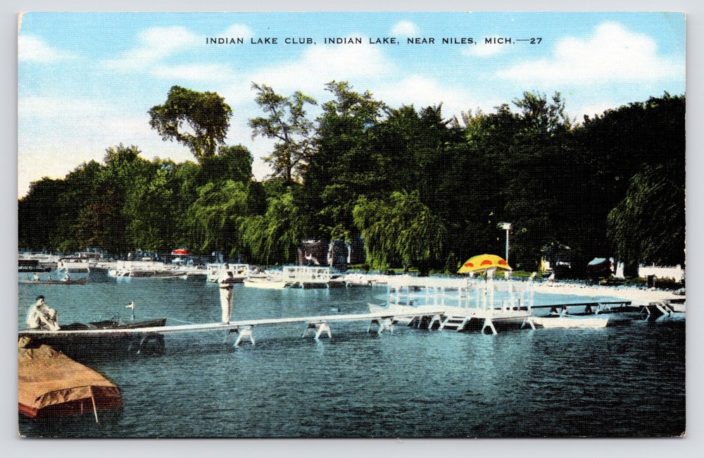 Indian Lake Club Bathers Docks Boat Indian Lake Niles Michigan MI 1940s Postcard