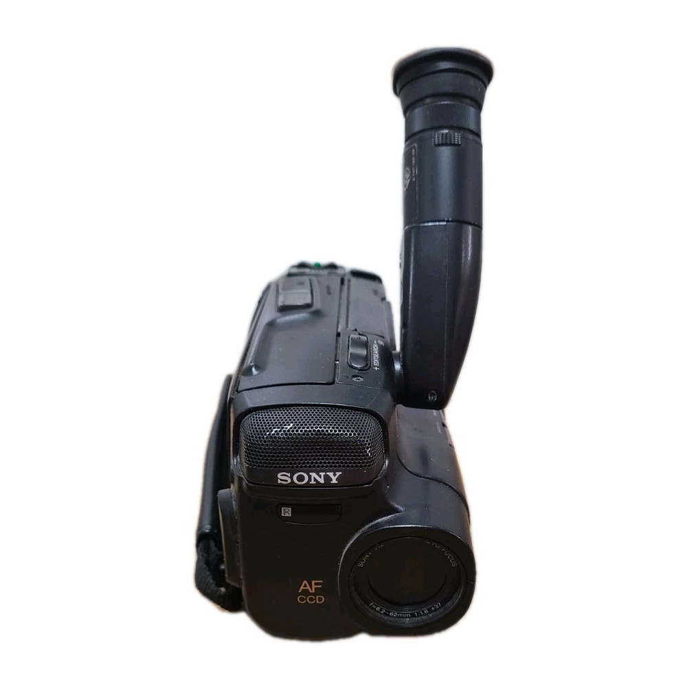 Sony CCD-TR21 Black 8mm Handycam Camcorder with 10x Zoom NTSC Video8