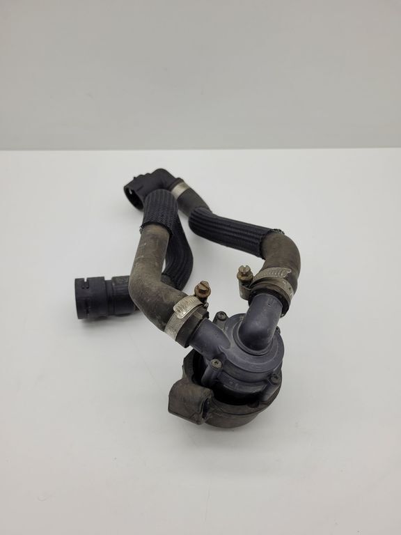 2012 Volvo V60 Diesel 158kW Auxiliary Water Pump 31332380 SVJ2748