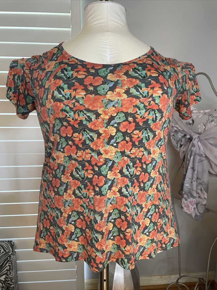 New Woman's LuLaRoe Mandarin Orange Floral Pattern CLASSIC T Top Size Large L