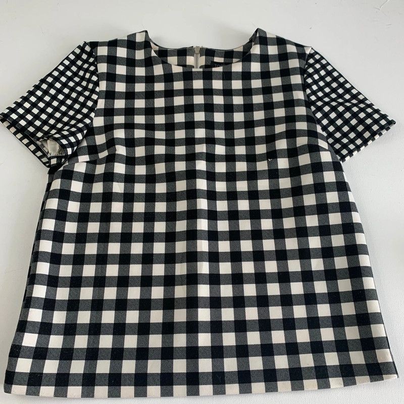 Topshop Dogtooth Print Scuba Crop Top in Black Ivory White