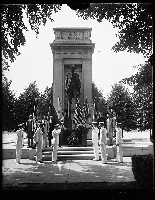 Photo:Washington DC John Paul Jones Memorial Ceremony 1910s Sailors Flags
