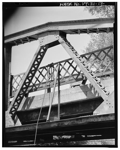 Photo:Laroque Bridge Southwest View 1910s Truss Connection Steel Bridge