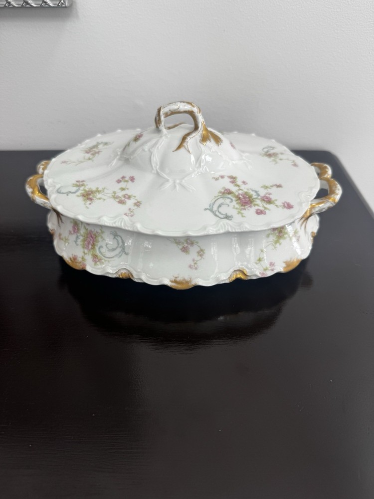 Beautiful! Antique Haviland Limoges Porcelain Oval Covered Veg Serving Dish.