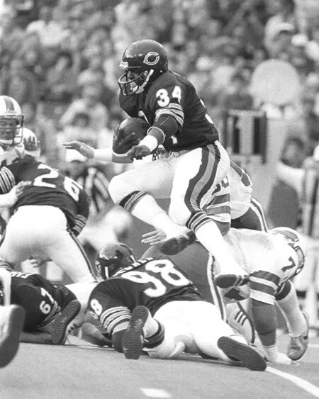 1982 Chicago Bears Walter Payton Football 8x10 PHOTO PRINT