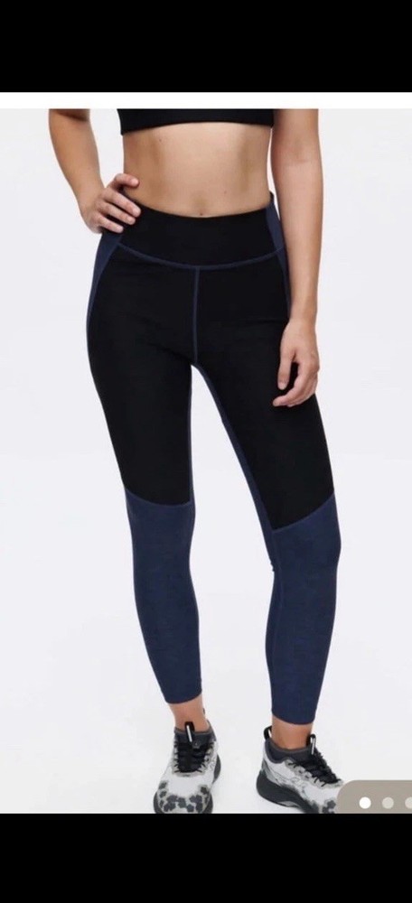 Outdoor Voices Two Tone Leggings size Small Navy/Black