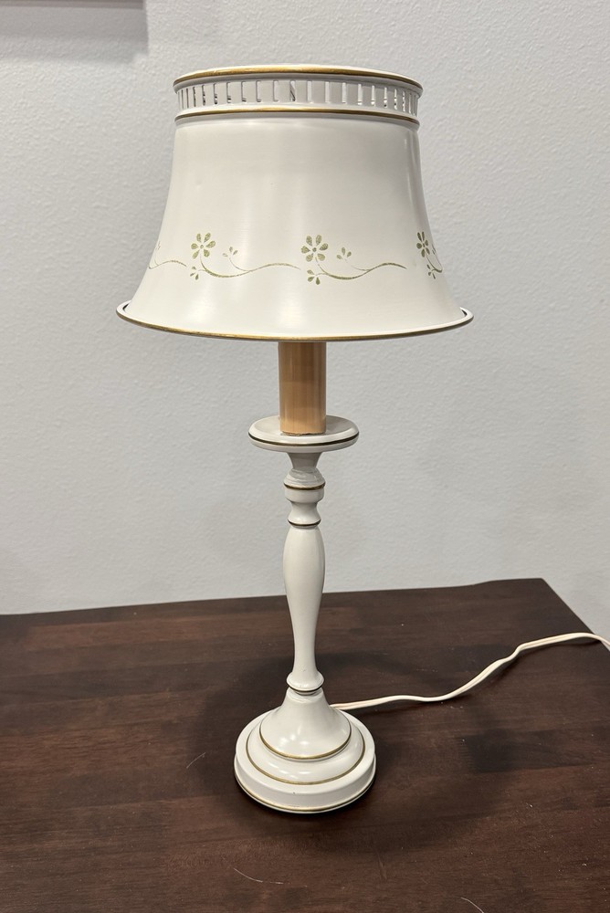 Vintage Toleware Corded Electric Metal Table Lamp Green And Cream Daisy Pattern