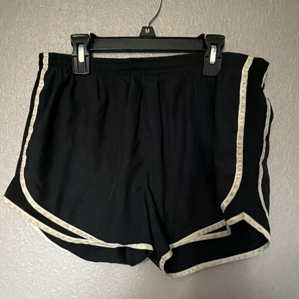 Nike Dri-FIT women’s Black Athletic Running Shorts Medium 100% Polyester