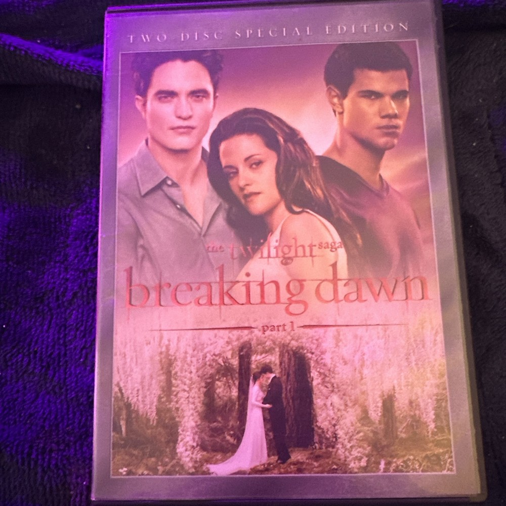 The Twilight Saga Breaking Dawn Part 1 2011 DVD