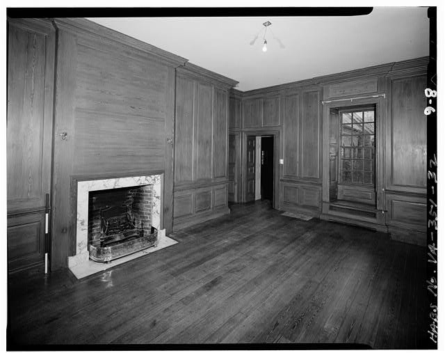 32. NORTHWEST ROOM LOOKING SOUTHWEST, MAIN HOUSE, FIRST FLOOR - Carter's