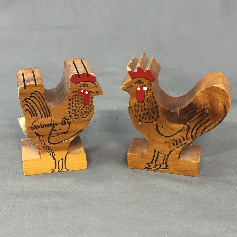 Souvenir Wooden Salt & Pepper Shakers Roosters Chickens Columbia City IN