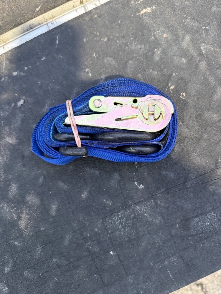 ratchet straps Medium Duty. 10ft long. 5 for $10.99