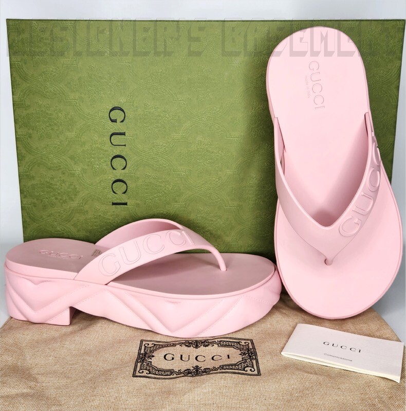 GUCCI pink rubber logo thong matelasse quilt platform slides sandals size 38-8US new in box