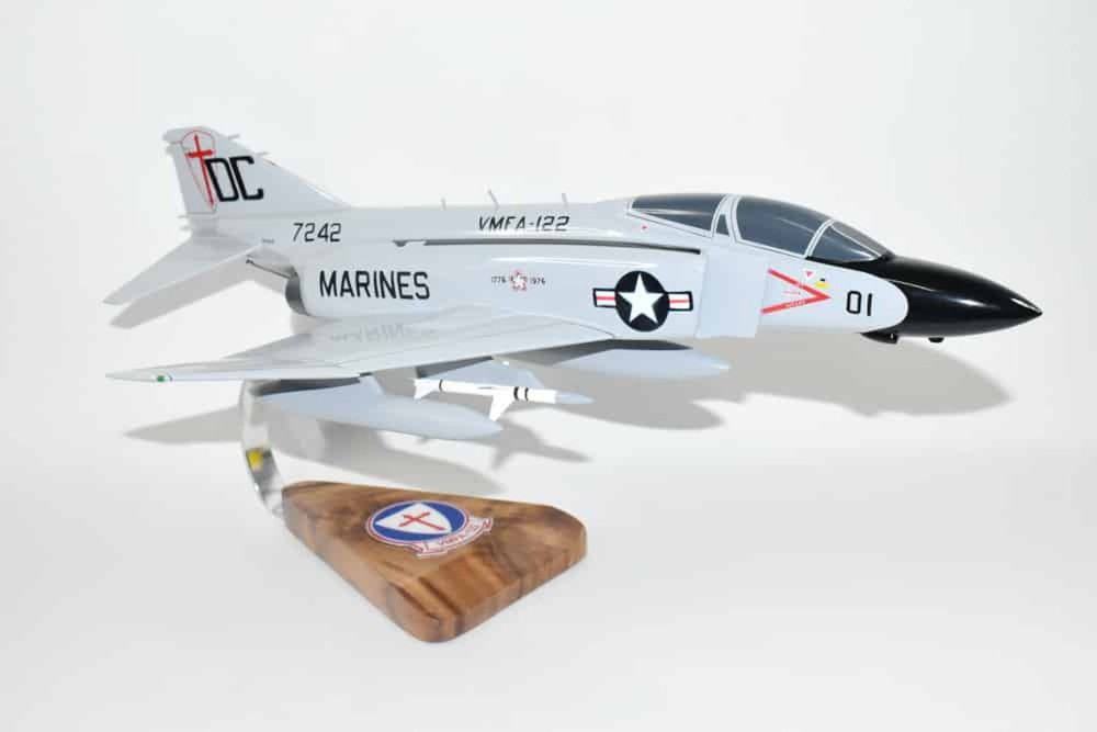 VMFA-122 Crusaders F-4j Model, 1/42 (18