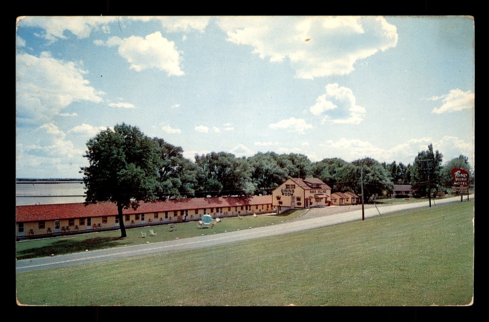 Parco Village Motel & Restaurant, Cornwall, Ontario, Canada, Postcard, Unp