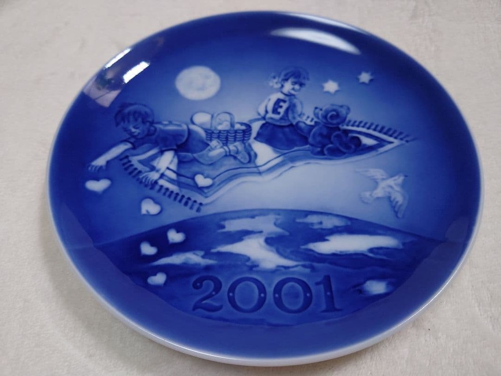 Royal Copenhagen 2001 Millennium Plate Limited Edition Used