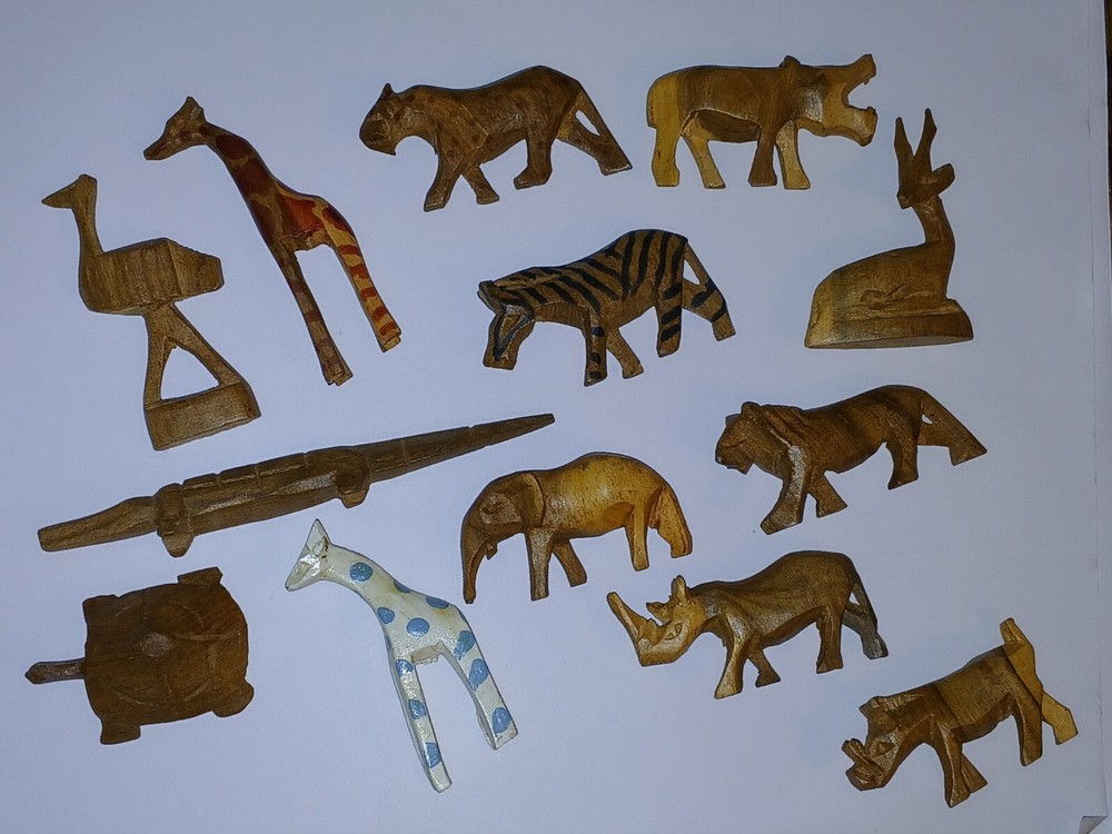 Wooden-Mini Hand Carved Safari Animals Vintage Lot Of 13