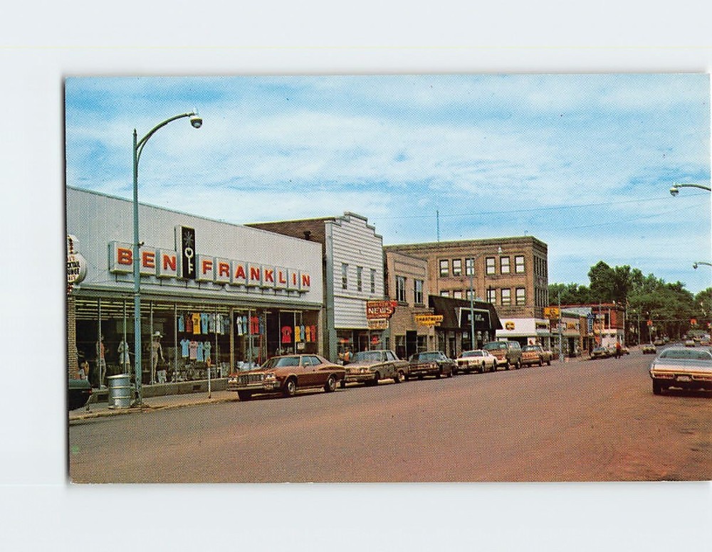 Postcard Downtown Shopping Area Genesee Street Iron River Michigan USA