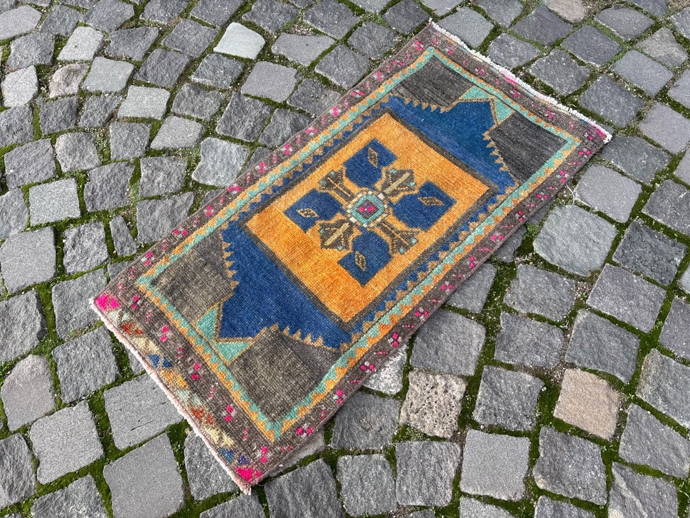 Turkish Small ug, Vintage rug, Handmade wool rug, Entryway rug 1,5 x 3,0 ft