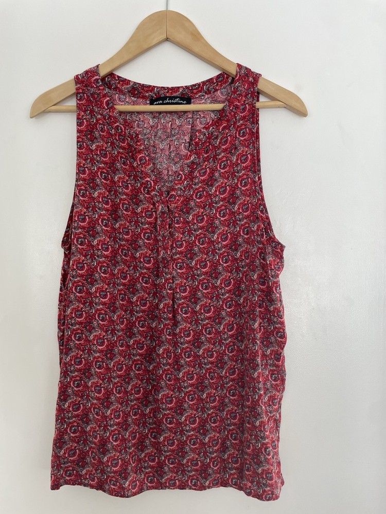 Ava Christine Women's Patterned Pleated 100% Rayon V-Neck Sleeveless Top Red M